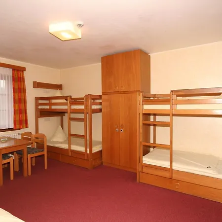 Cvjm Burg Wernfels Albergue Spalt